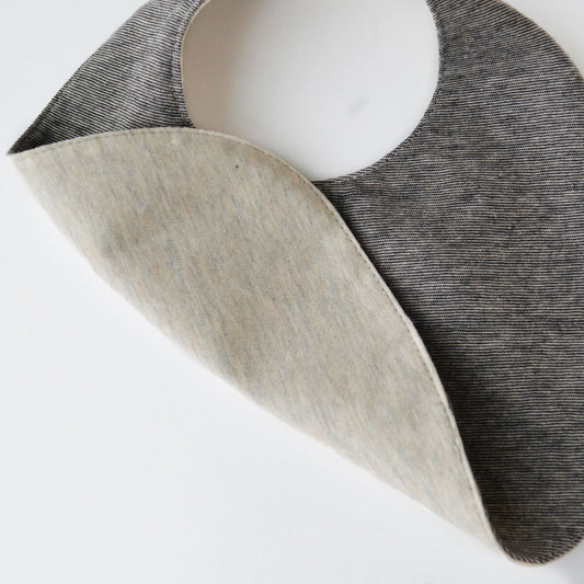 柿渋染め/柔らかニット オーガニック綿 消臭・抗菌 ベビーだ円スタイ